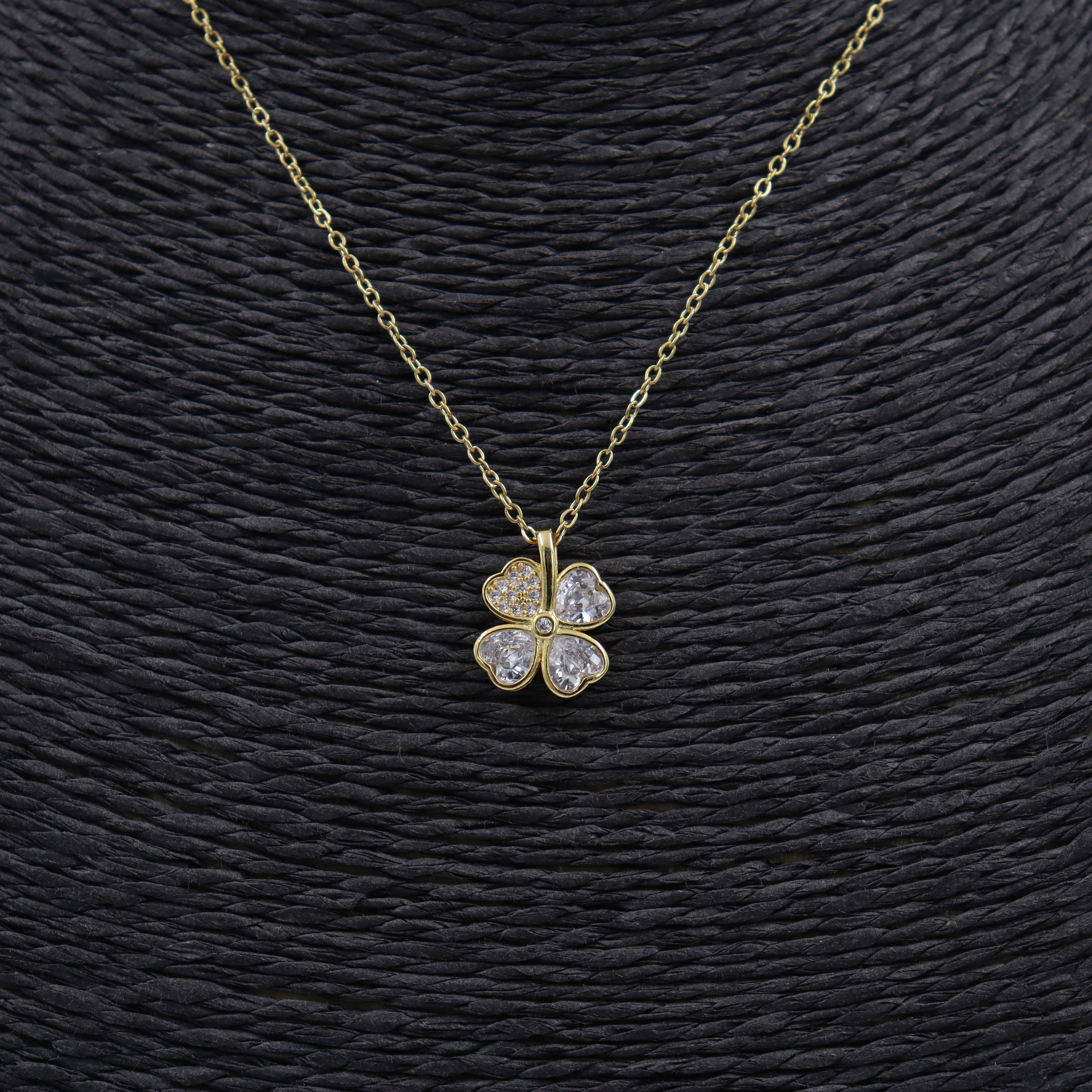 COLLAR TREBOL CORAZÓN