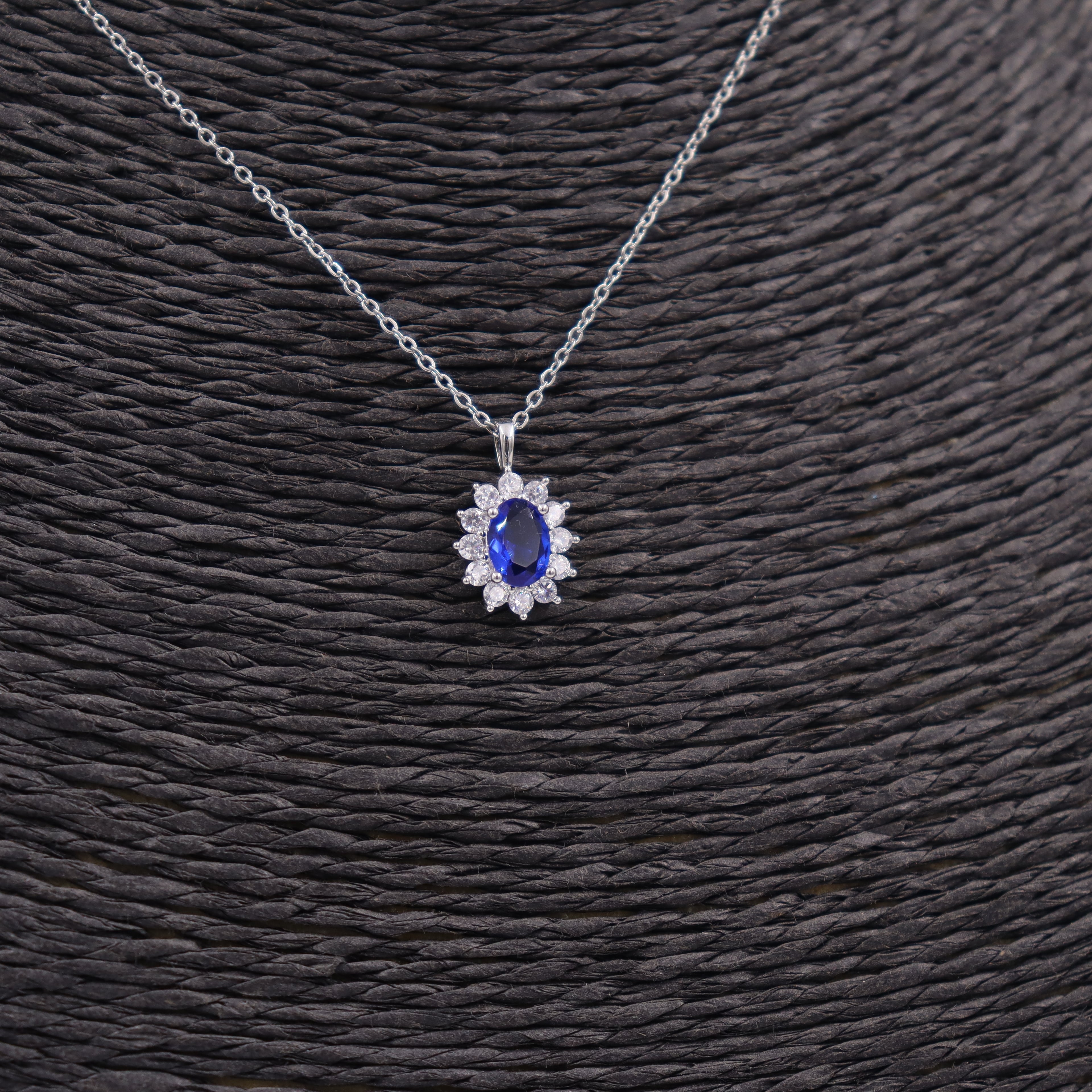 GARGANTILLA PRINCESA AZUL