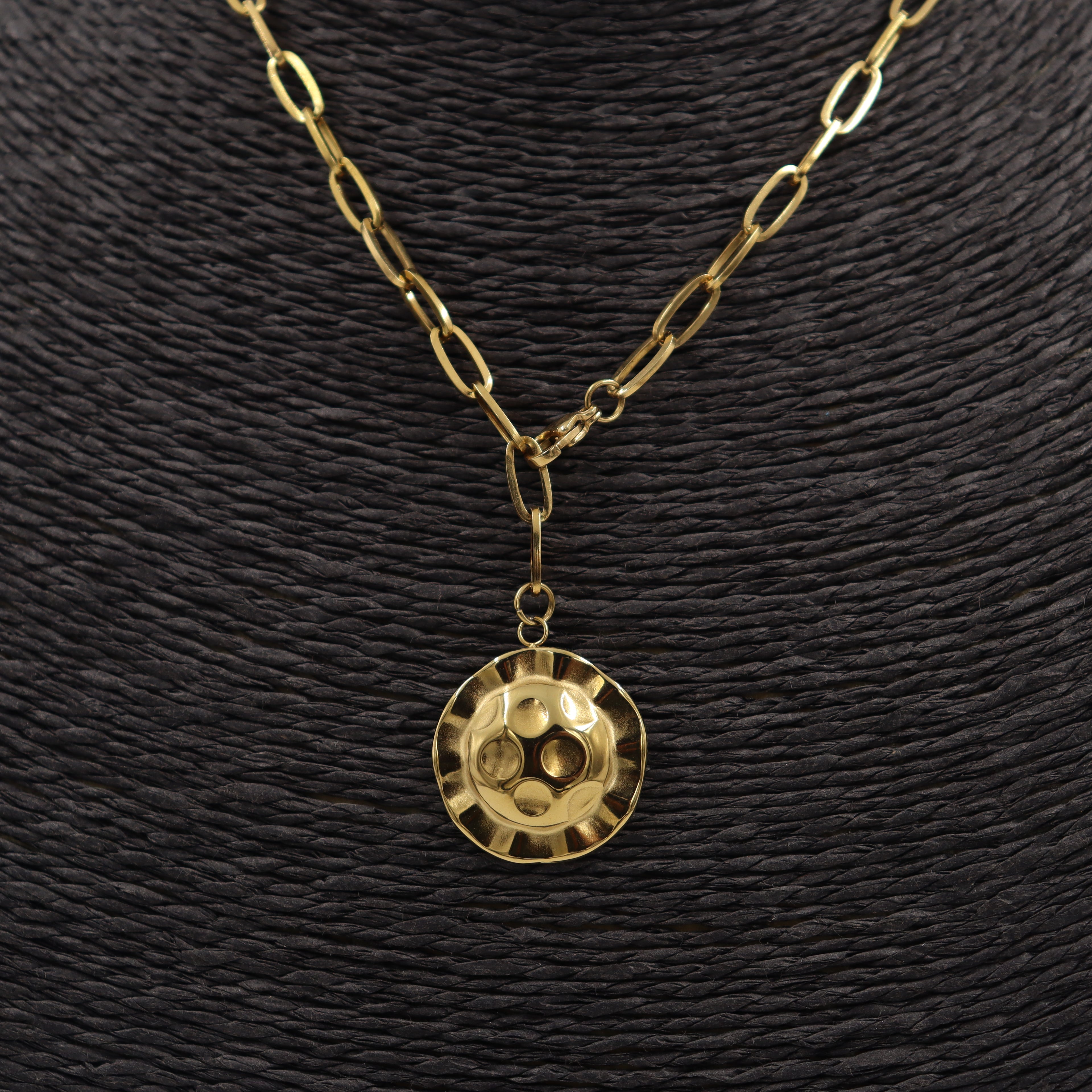COLLAR