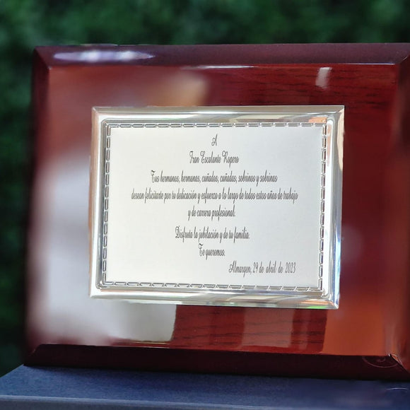 PLACA HOMENAJE 12526 CON GRABADO INCLUIDO