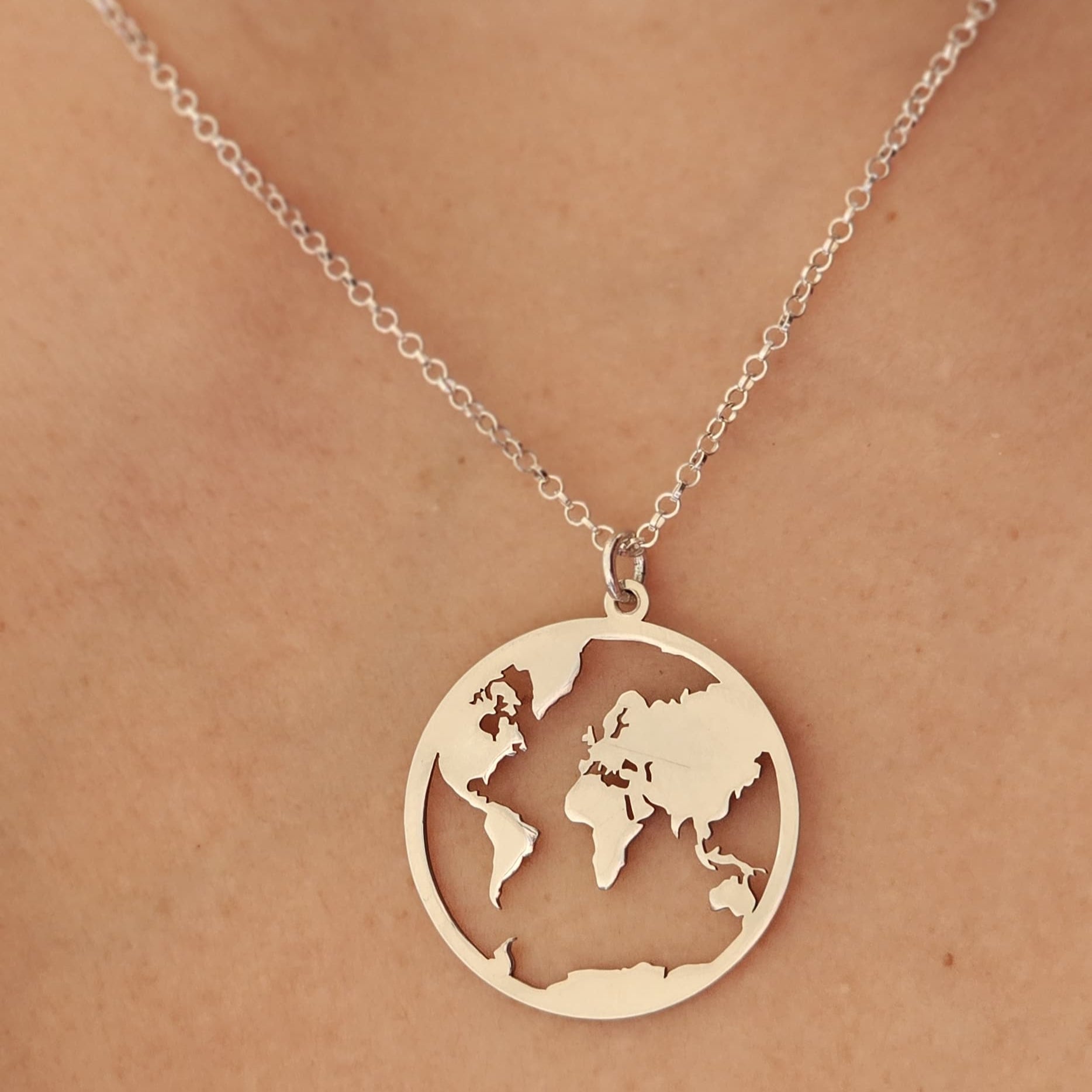 COLLAR MUNDO