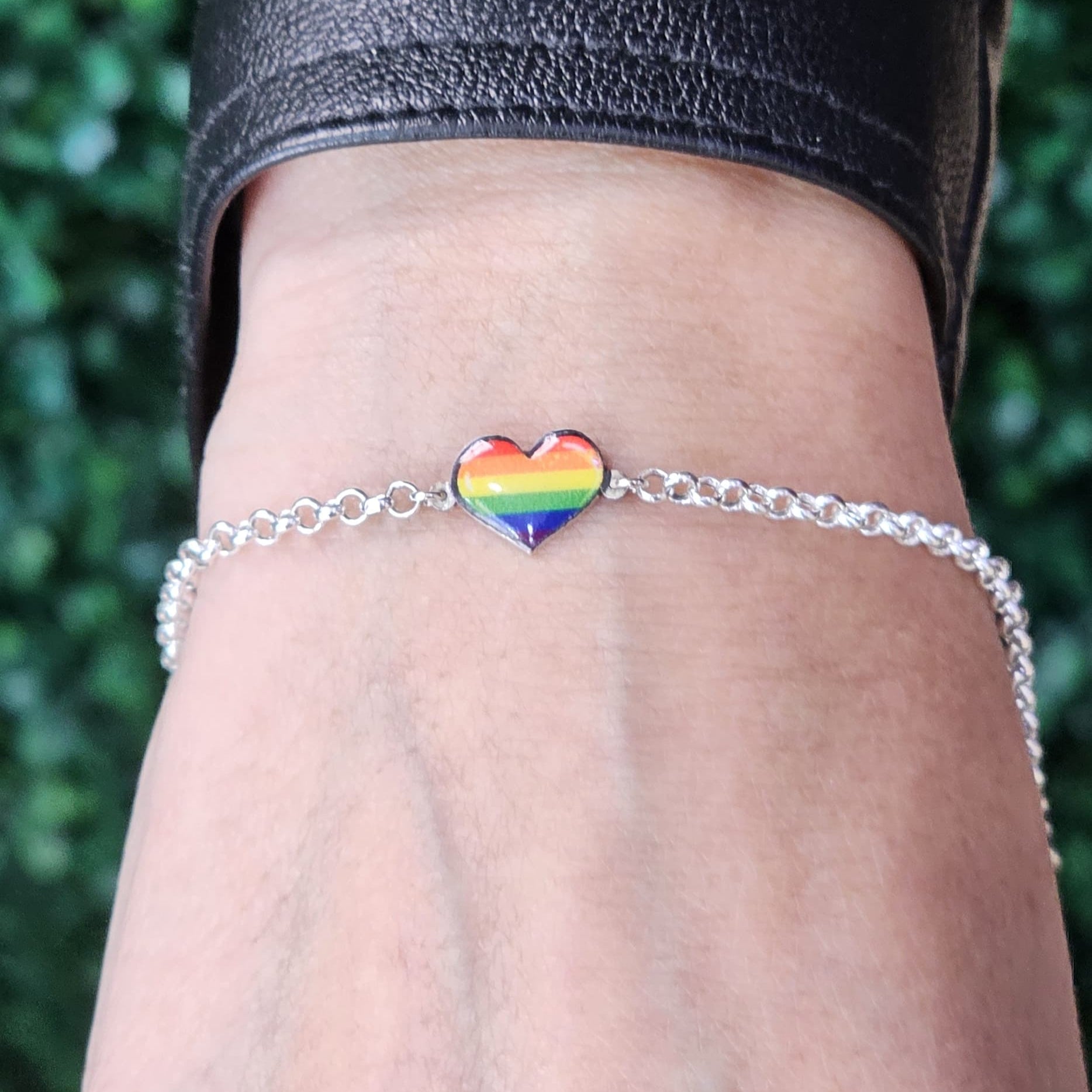 PULSERA CORAZÓN LGBT
