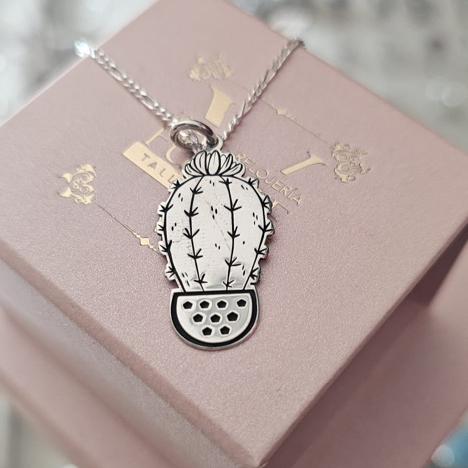 COLLAR CACTUS