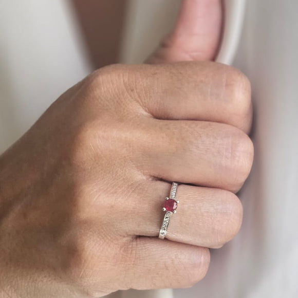 ANILLO RUBI Y BRILLANTES FVS005