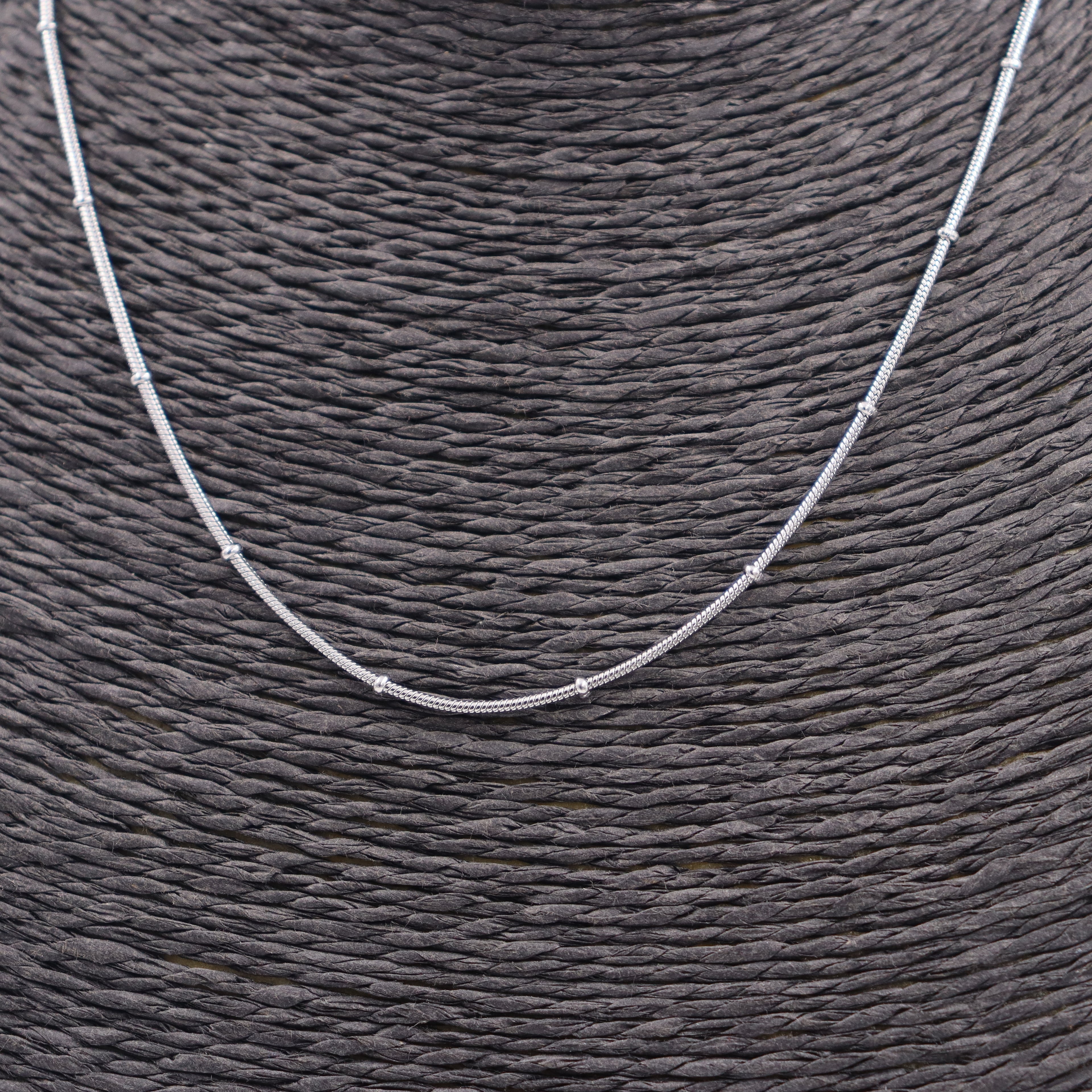 COLLAR ACERO BOLAS PEQUEÑAS