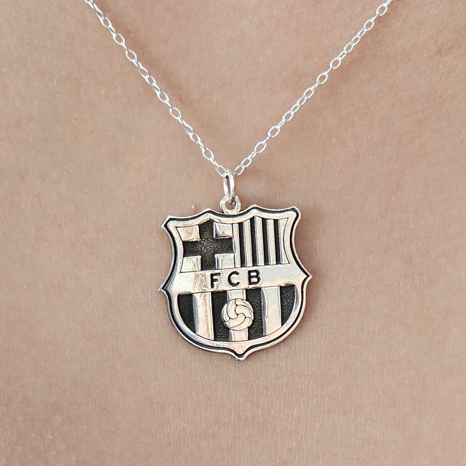 COLLAR PLATA BARCELONA