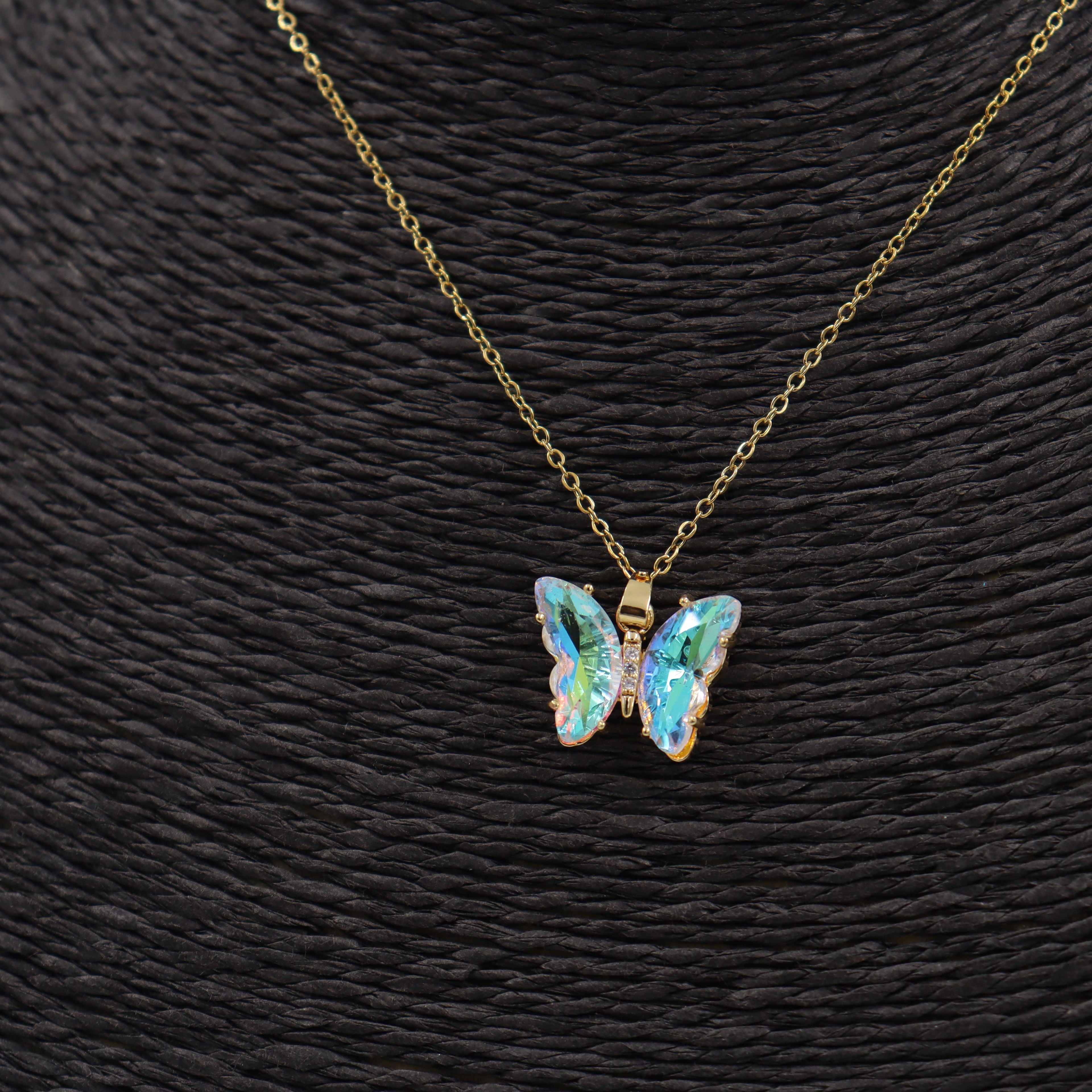 COLLAR ACERO DORADO MARIPOSA CRISTAL