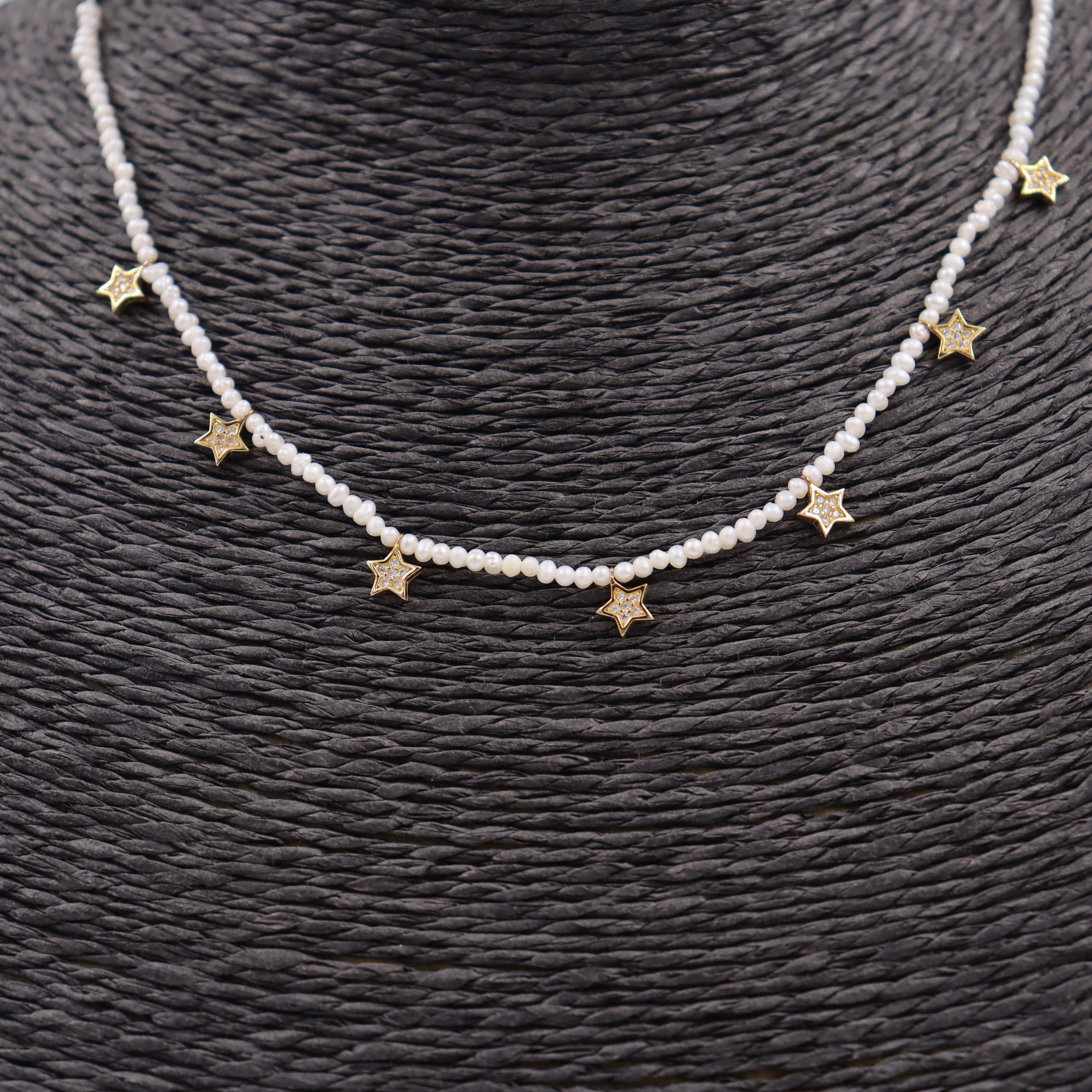 COLLAR DORADO PERLITAS Y ESTRELLAS