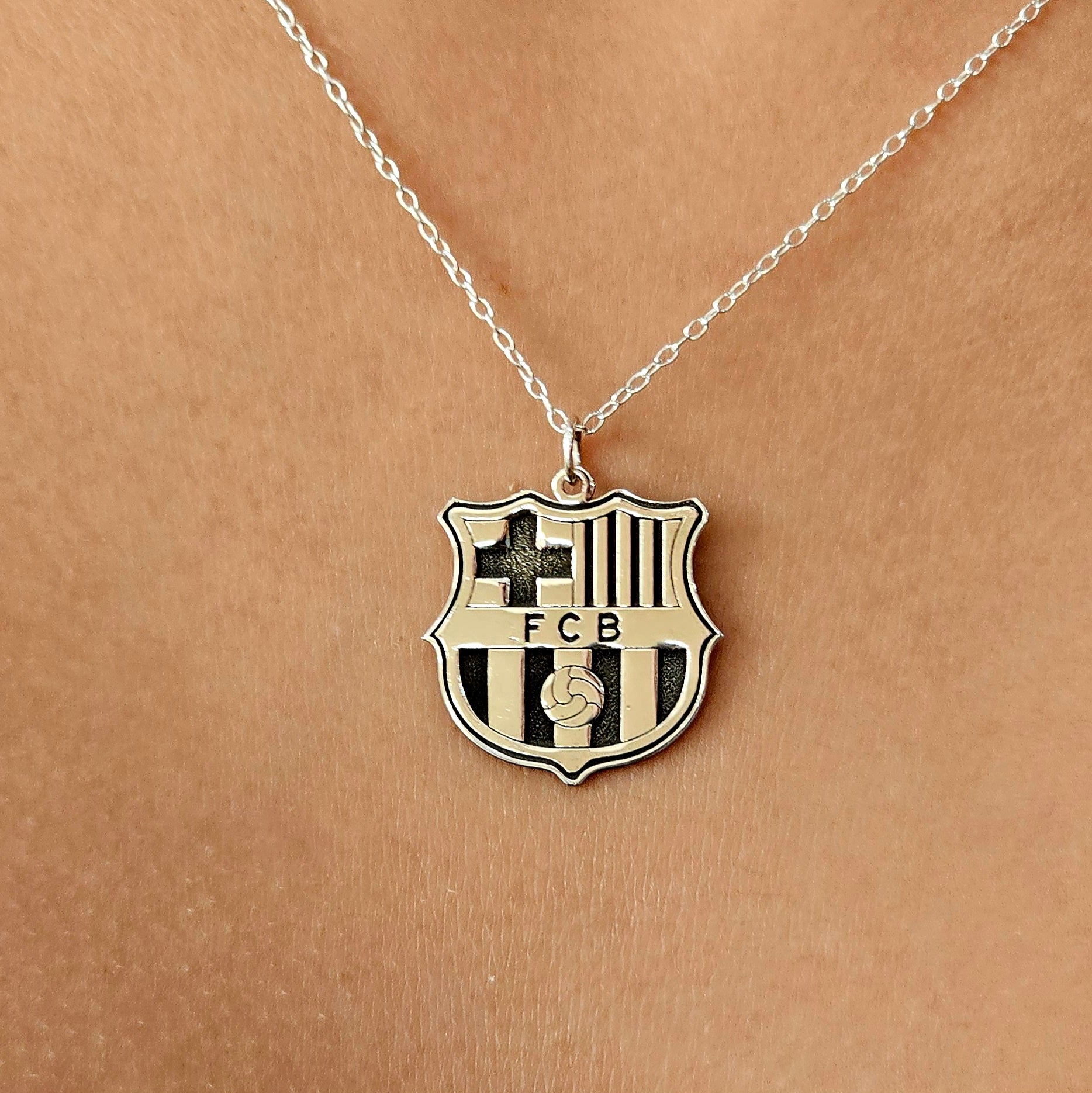 COLLAR PLATA BARCELONA