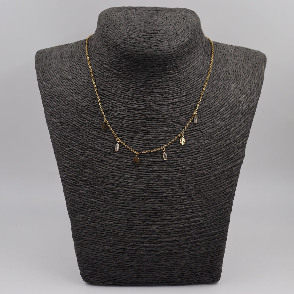 COLLAR ACERO DORADO COLGANTITOS