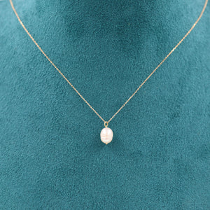 COLLAR CON PERLA BARROCA.
