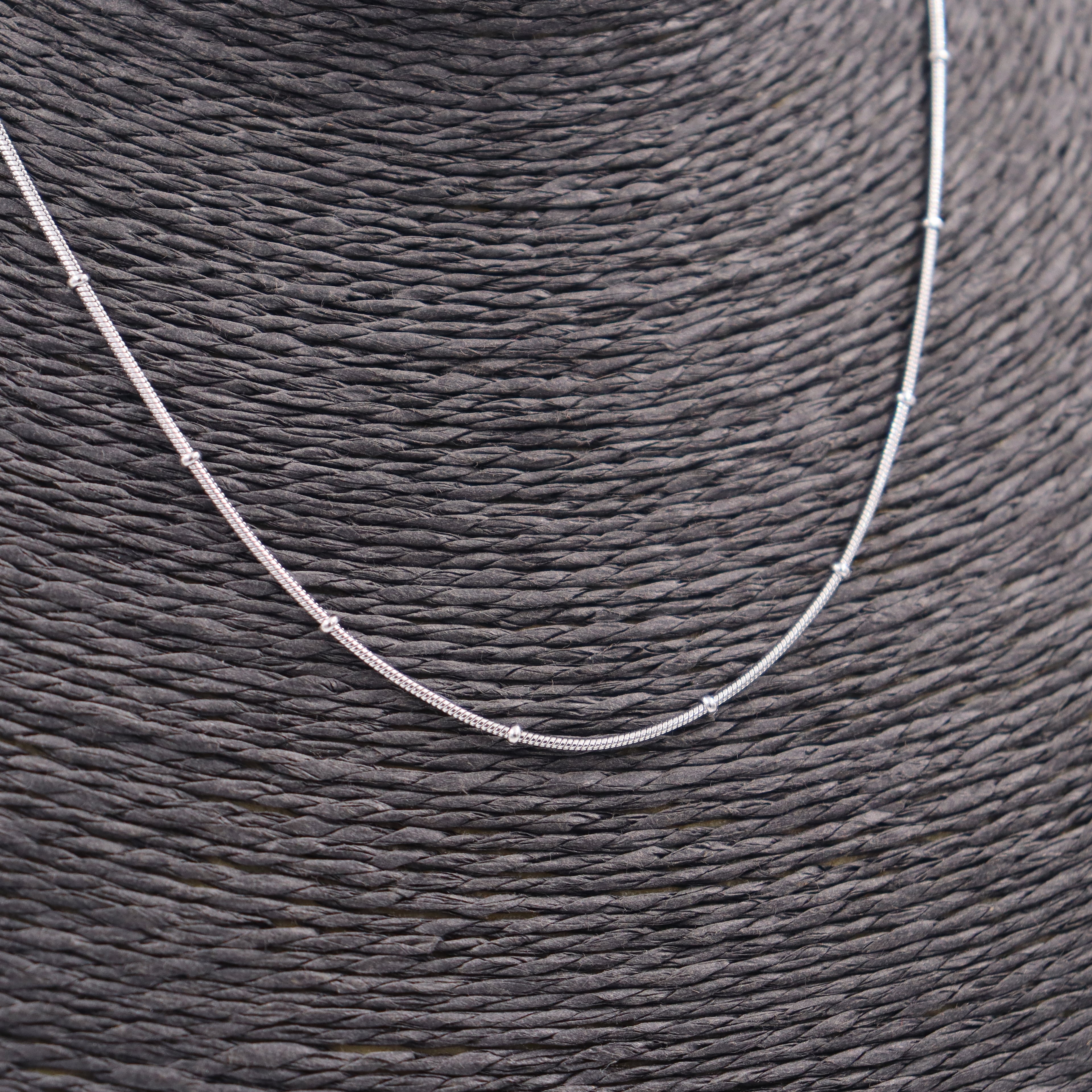 COLLAR ACERO BOLAS PEQUEÑAS