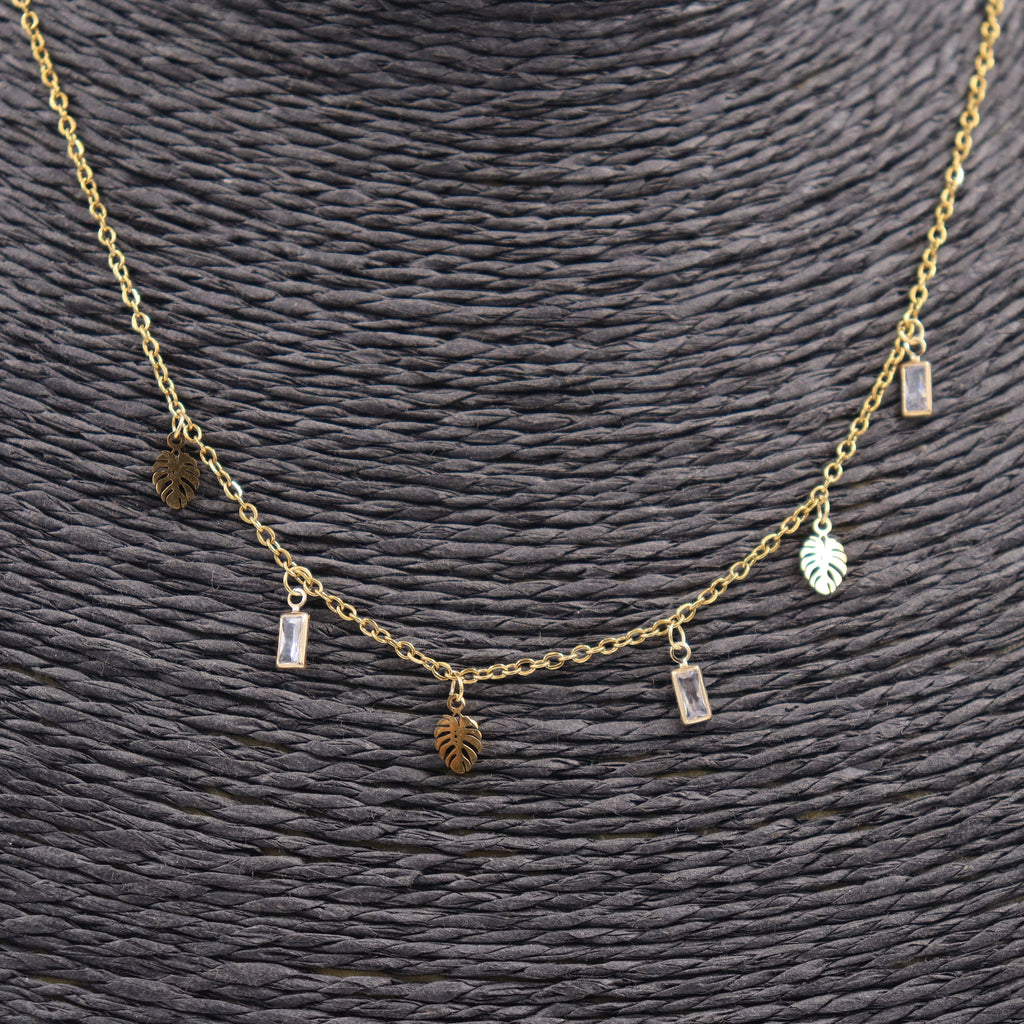 COLLAR ACERO DORADO COLGANTITOS