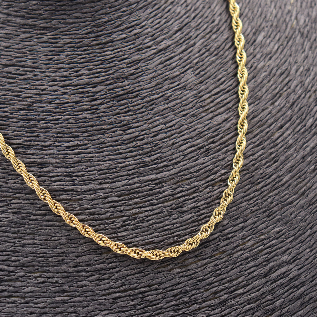 COLLAR ACERO DORADO CORDÓN