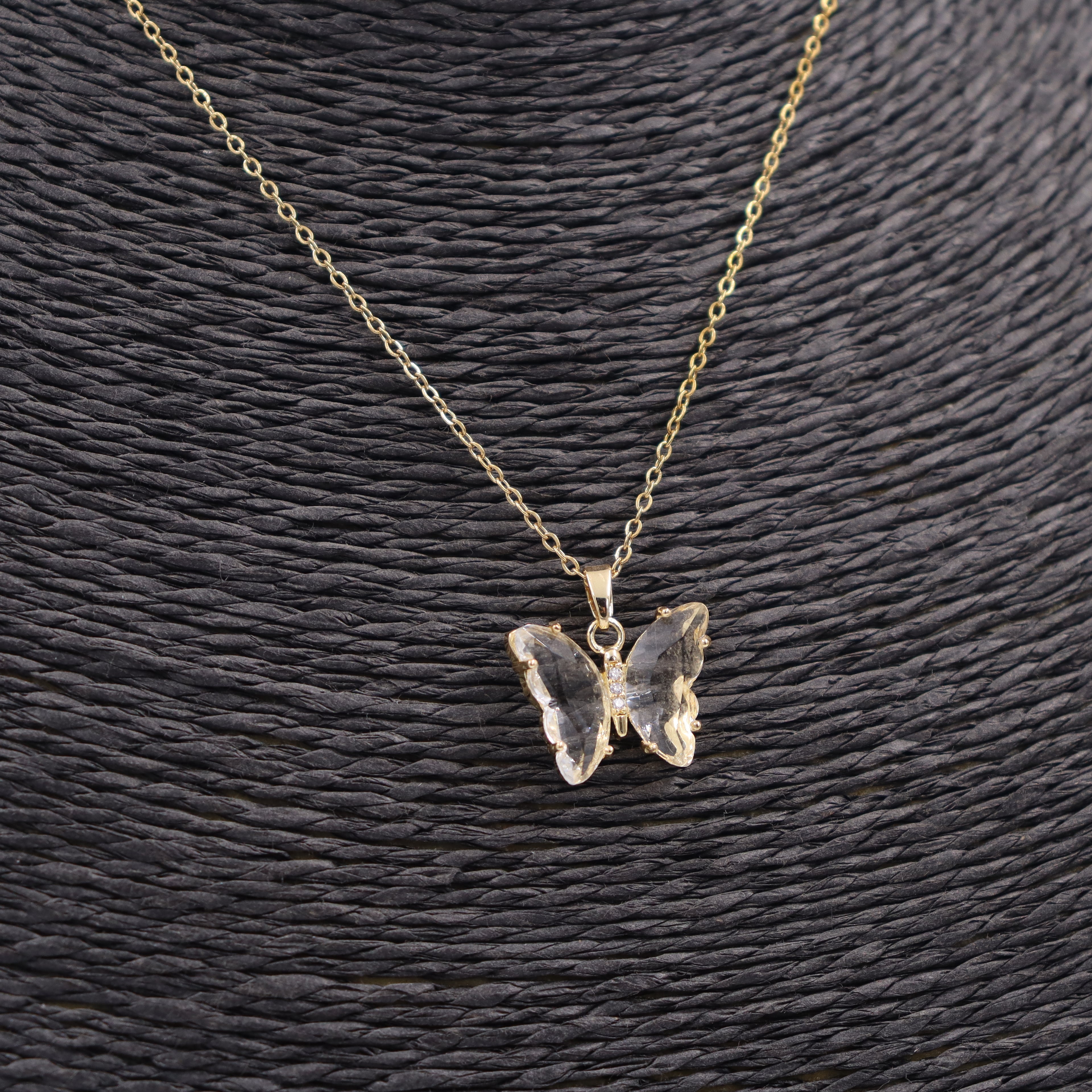 COLLAR ACERO CON MARIPOSA
