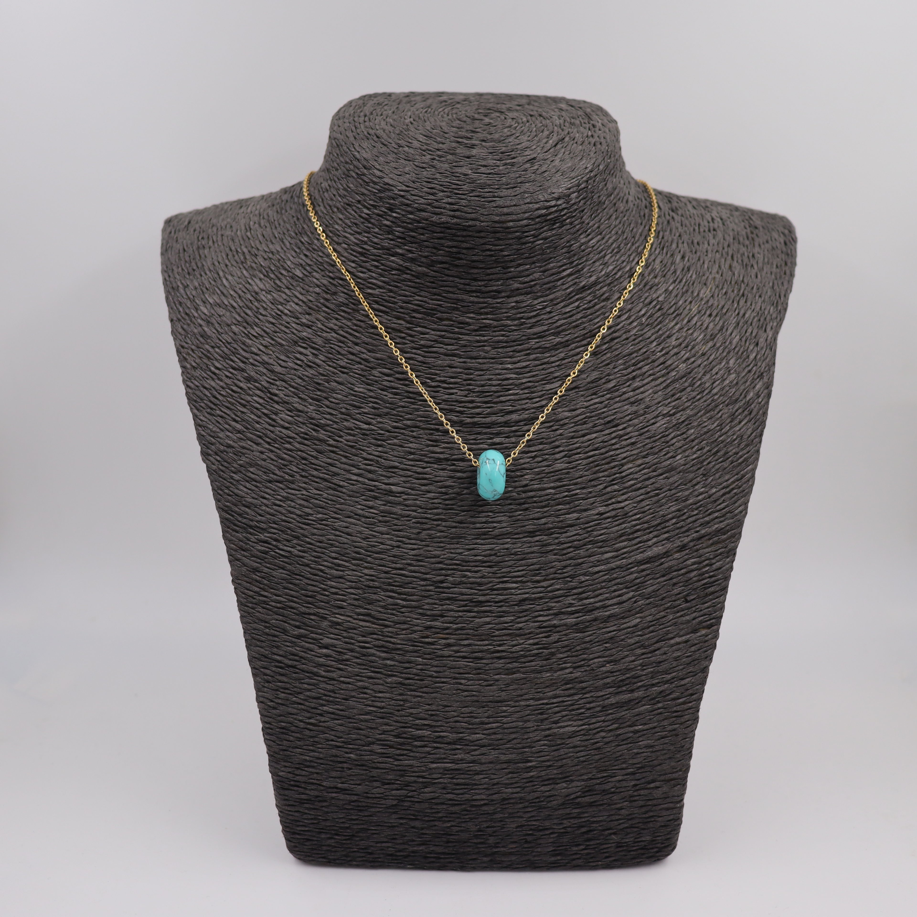 COLLAR ACERO DORADO Y DONA COLOR TURQUESA