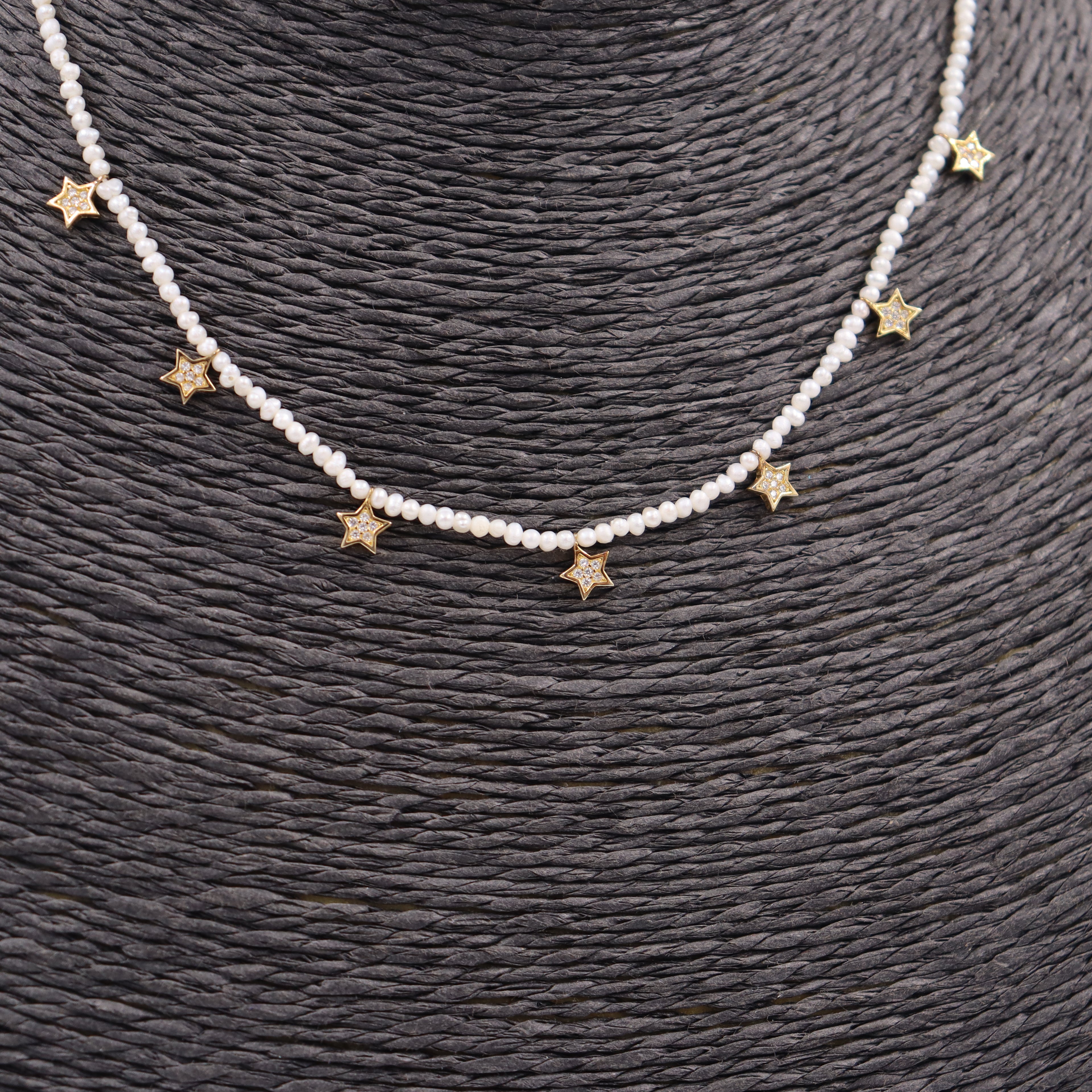 COLLAR DORADO PERLITAS Y ESTRELLAS