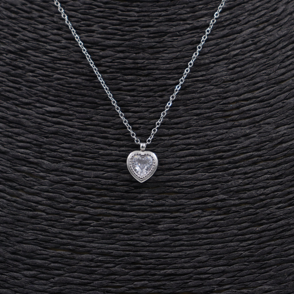 COLLAR ACERO CORAZÓN Y CIRCONITA