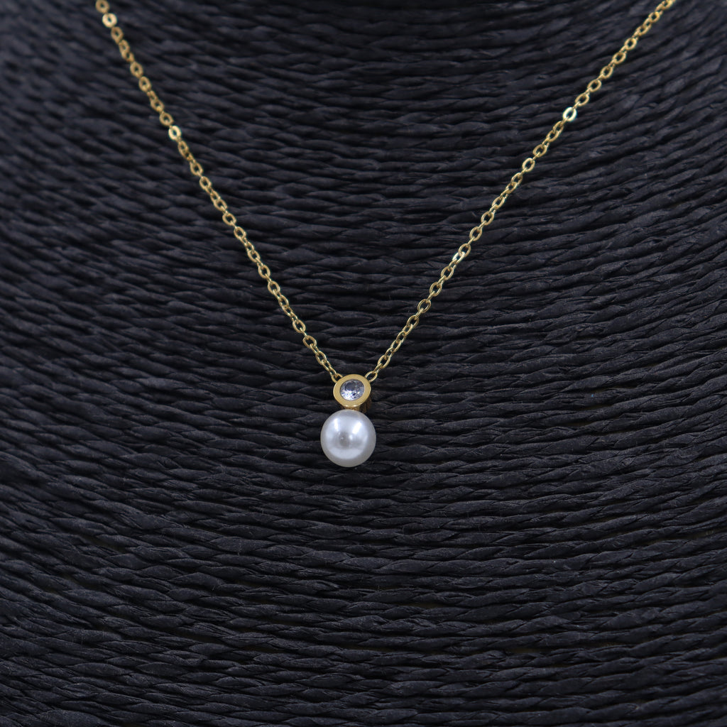 COLLAR ACERO DORADO PERLA Y CIRCONITA